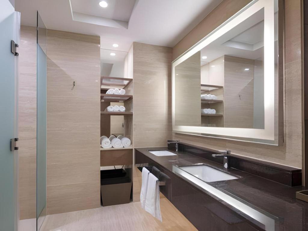 Sun Cruise Resort And Yacht Kosong-dong Extérieur photo