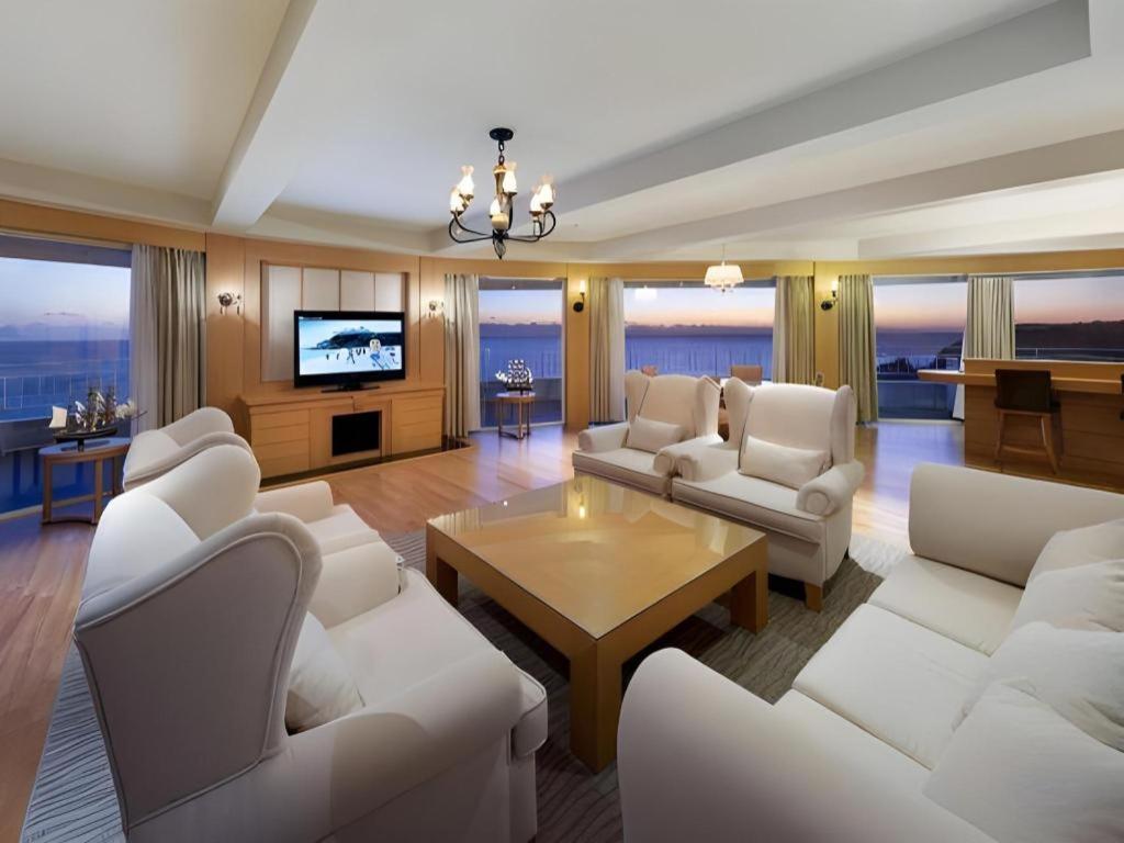 Sun Cruise Resort And Yacht Kosong-dong Extérieur photo